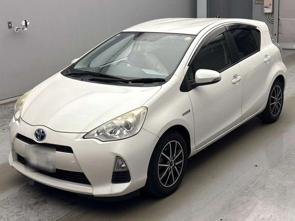 Toyota Aqua 2013