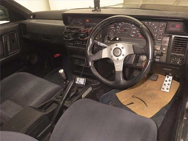 Nissan Skyline  с аукциона в Японии