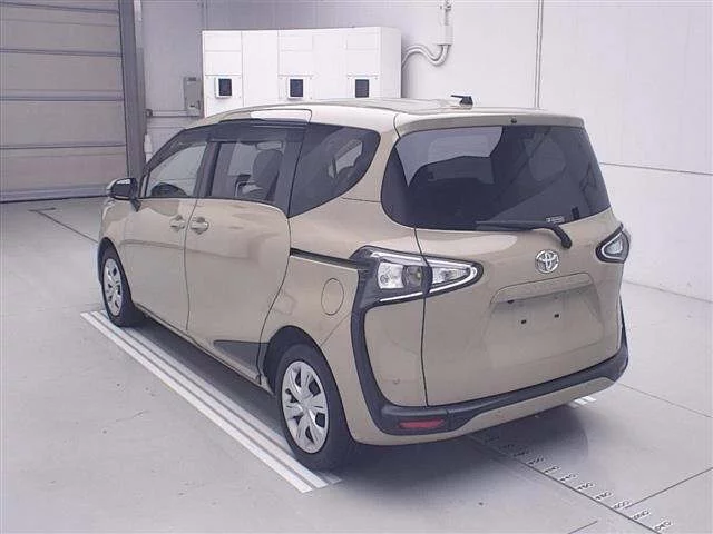 Toyota Sienta 2019