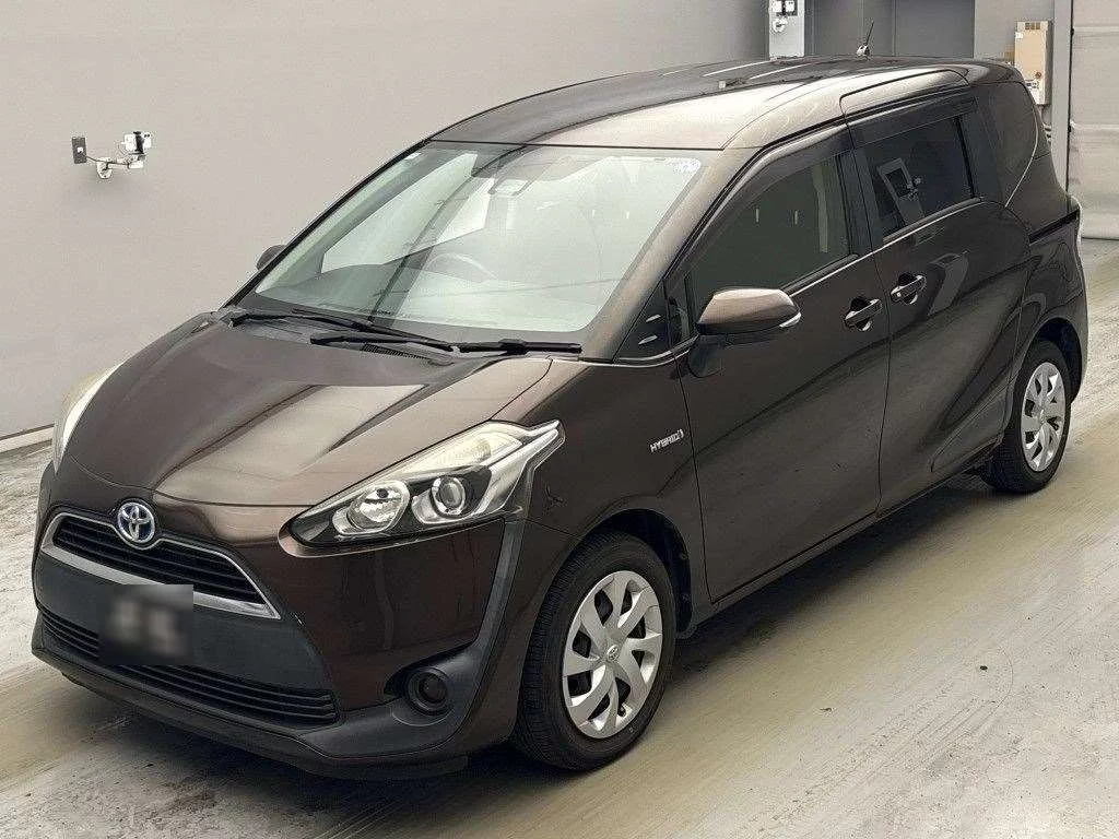 Toyota Sienta 2016
