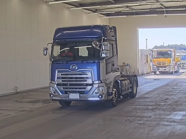 NISSAN DIESEL (UD) QUON  с аукциона в Японии