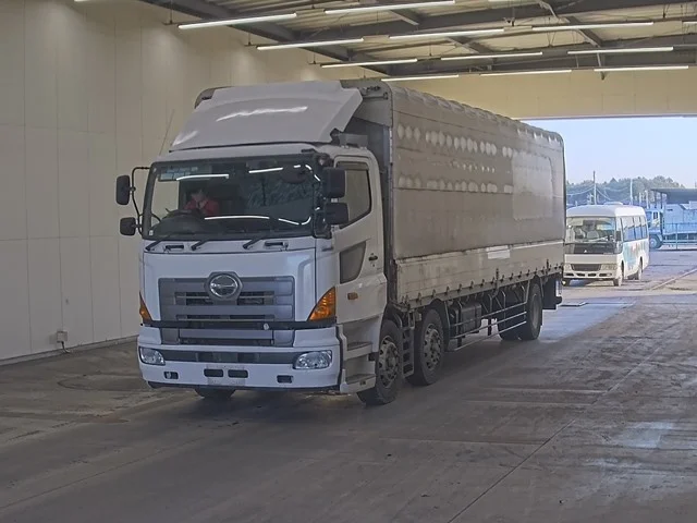 Hino Profia  с аукциона в Японии