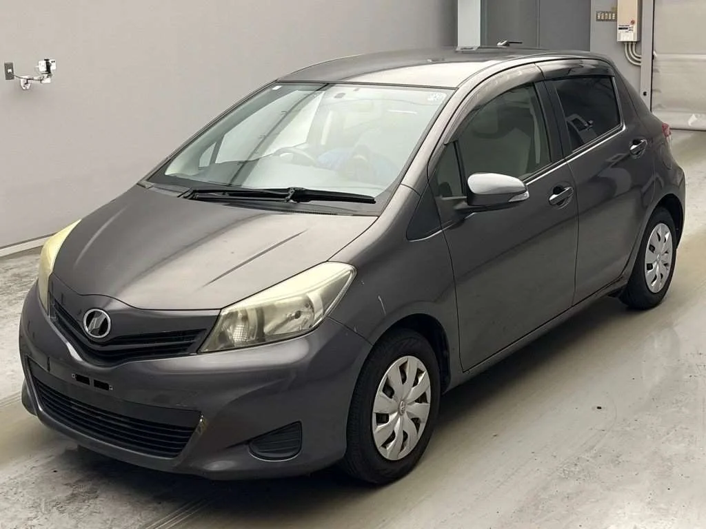 Toyota Vitz 2011