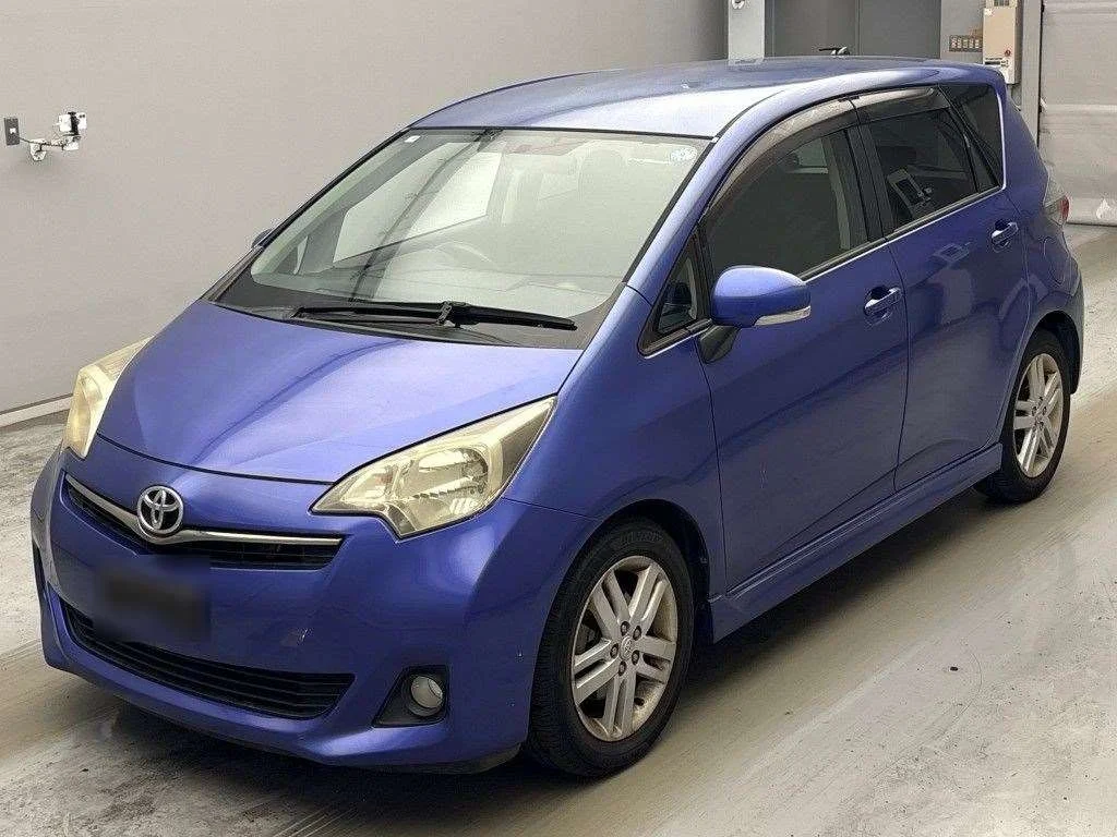Toyota Ractis 2011