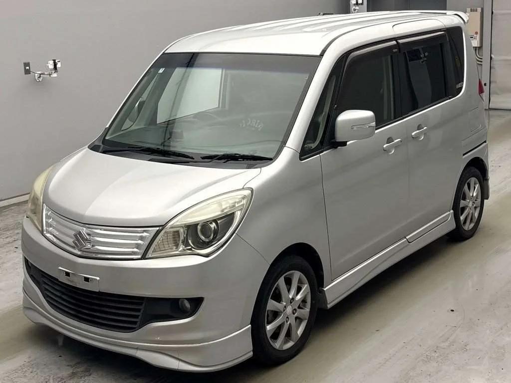 Suzuki Solio 2013