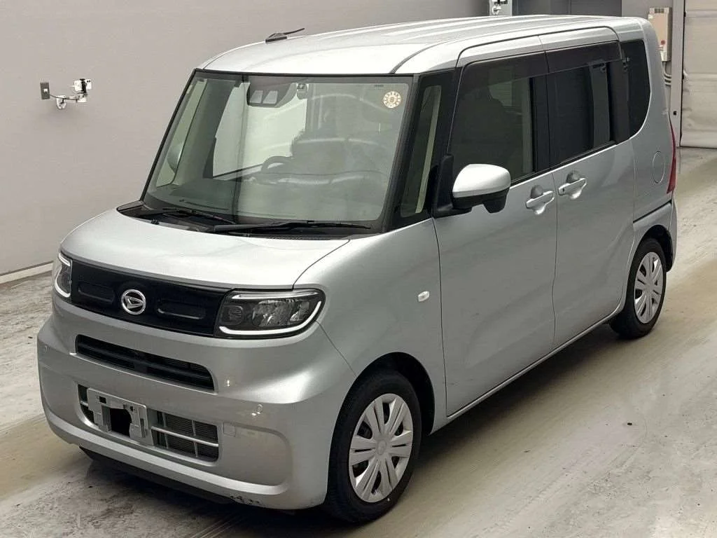 Daihatsu Tanto 2023