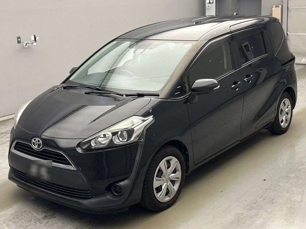 Toyota Sienta 2016