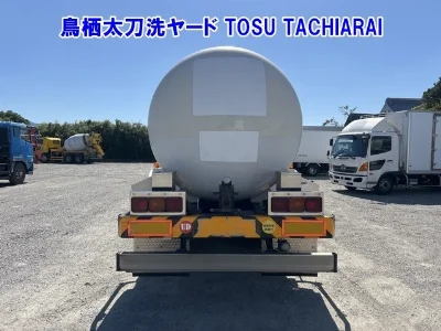 NISSAN UD
