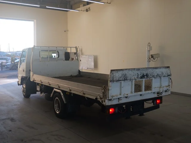 Isuzu Elf  с аукциона в Японии