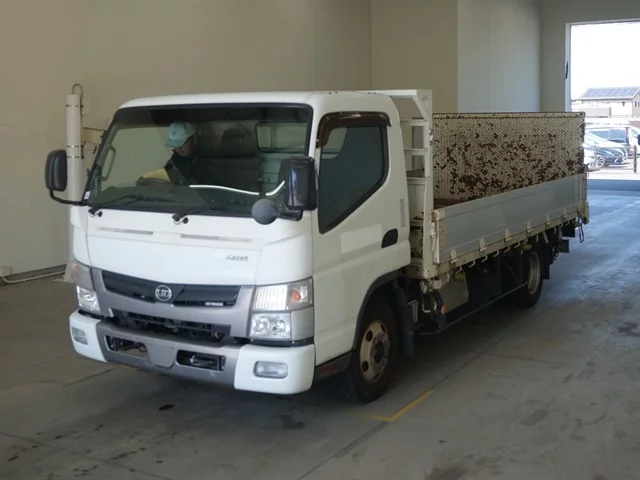 Nissan UD 2016