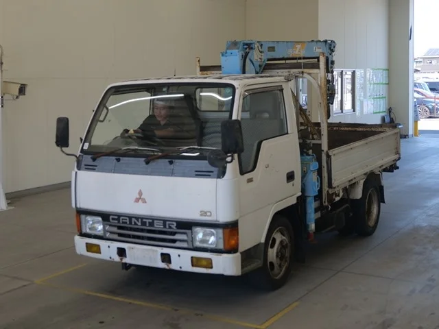 Mitsubishi Fuso Canter  с аукциона в Японии