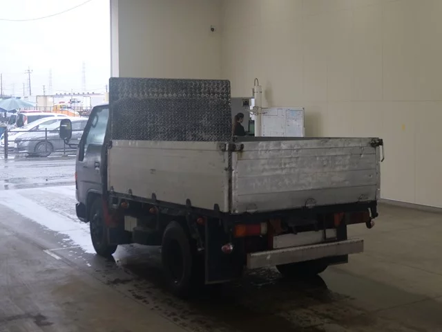 Hino Dutro  с аукциона в Японии