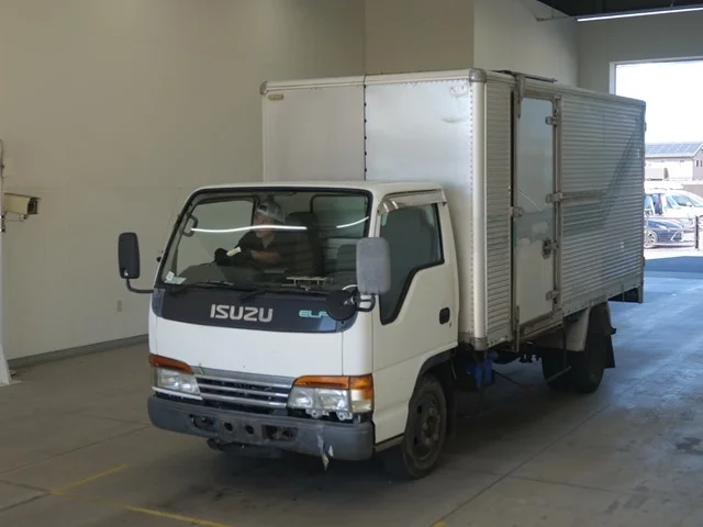 Isuzu Elf  с аукциона в Японии