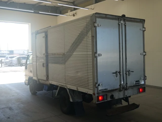 Isuzu Elf  с аукциона в Японии