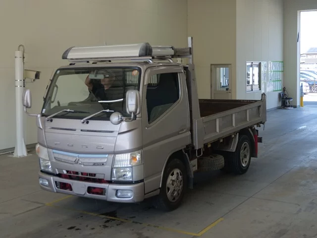 Mitsubishi Fuso Canter 2016