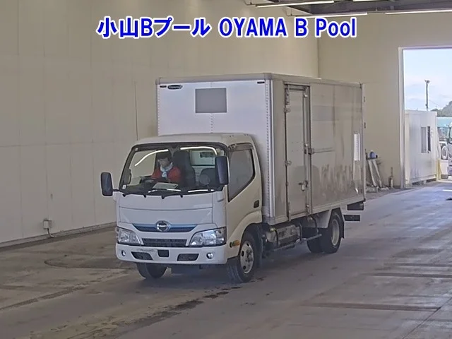 Hino Dutro  с аукциона в Японии