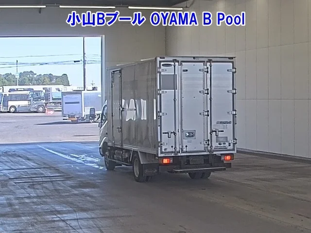 Hino Dutro  с аукциона в Японии