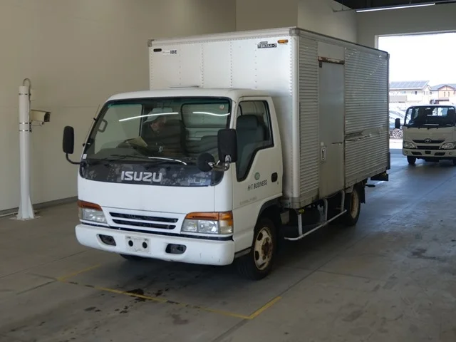 Isuzu Elf  с аукциона в Японии