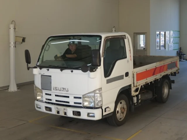 Isuzu Elf 2010