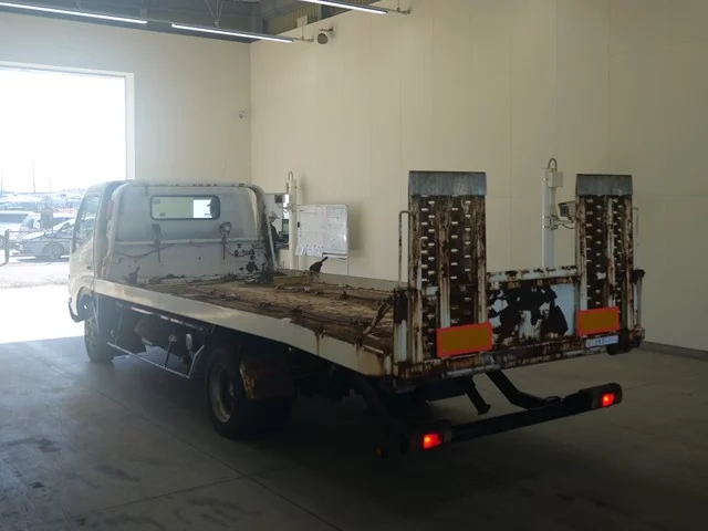 Toyota Dyna  с аукциона в Японии
