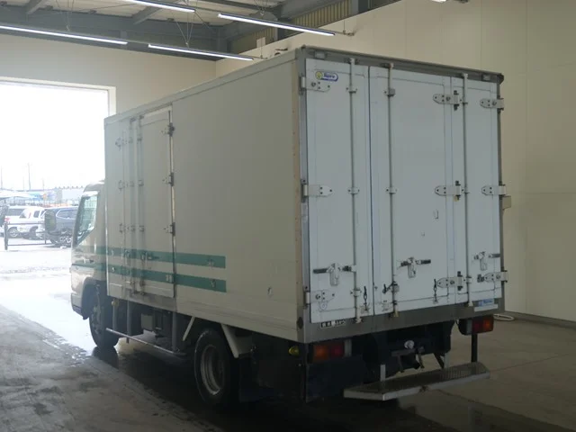 Mitsubishi Fuso Canter  с аукциона в Японии