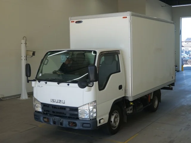 Isuzu Elf 2013
