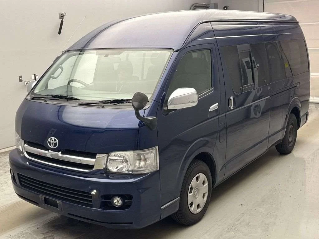 Toyota HiAce  с аукциона в Японии