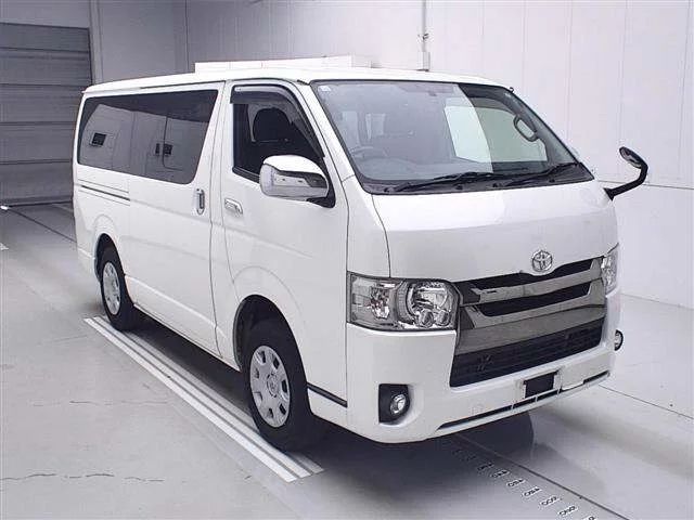 Toyota RegiusAce 2016