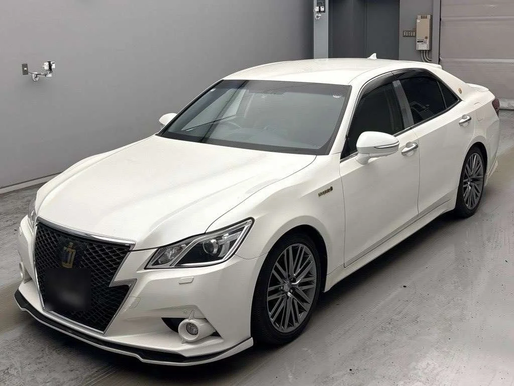 Toyota Crown 2014