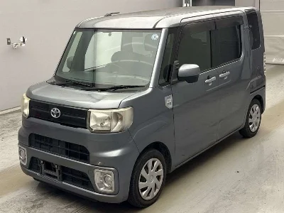 Toyota Pixis Mega