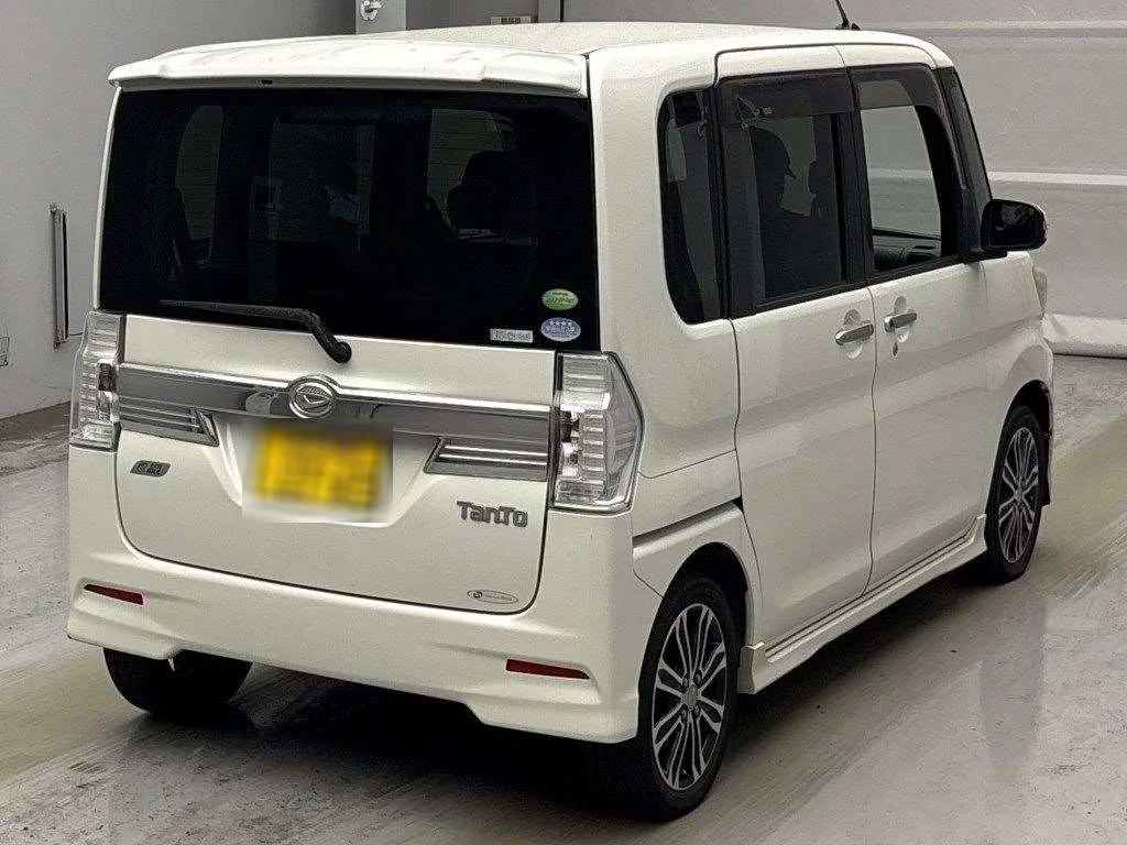 Daihatsu Tanto 2014