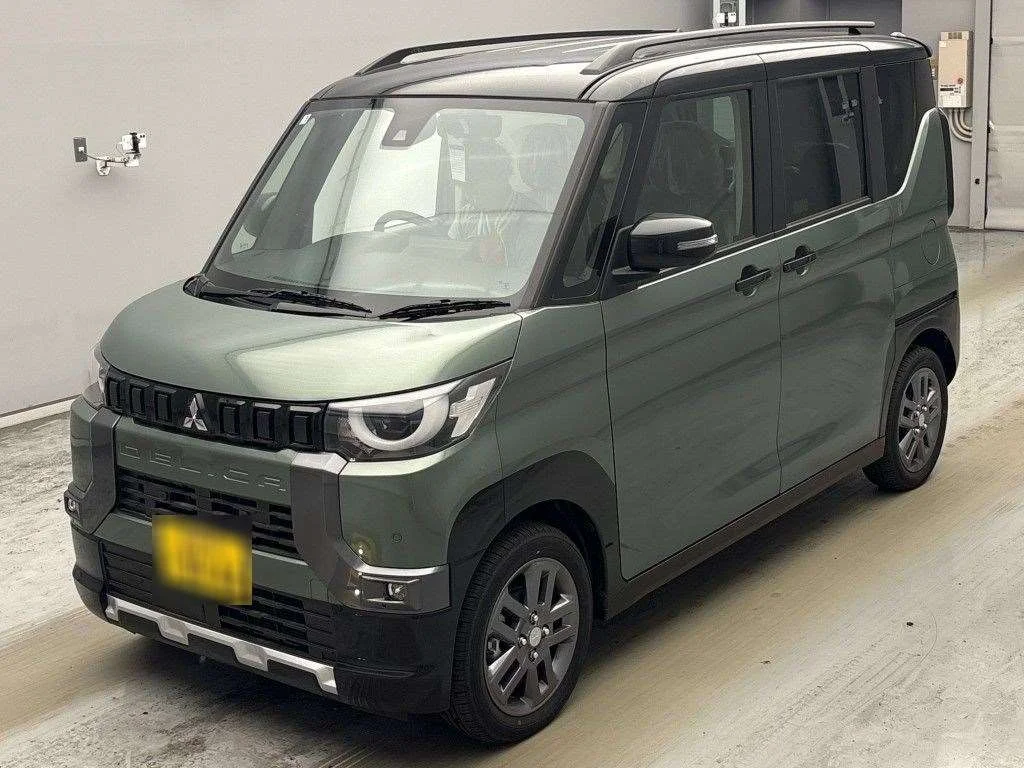 Mitsubishi Delica Mini 2025