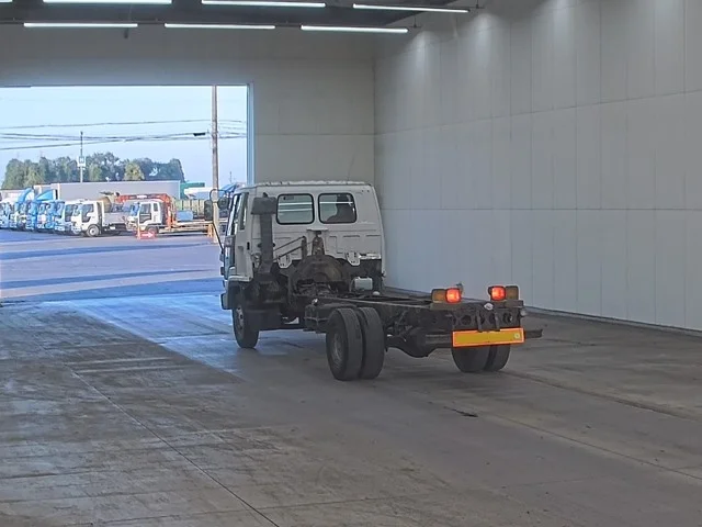Isuzu Forward  с аукциона в Японии