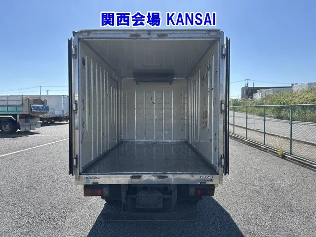 Toyota Dyna  с аукциона в Японии