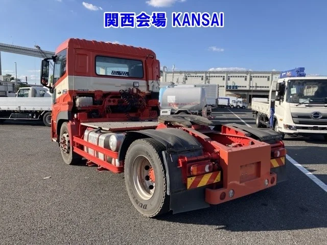 NISSAN DIESEL (UD) QUON  с аукциона в Японии