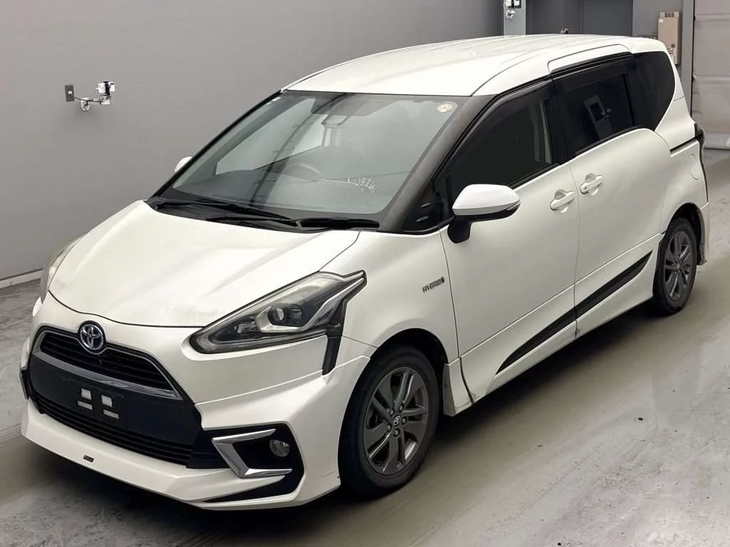 Toyota Sienta 2018