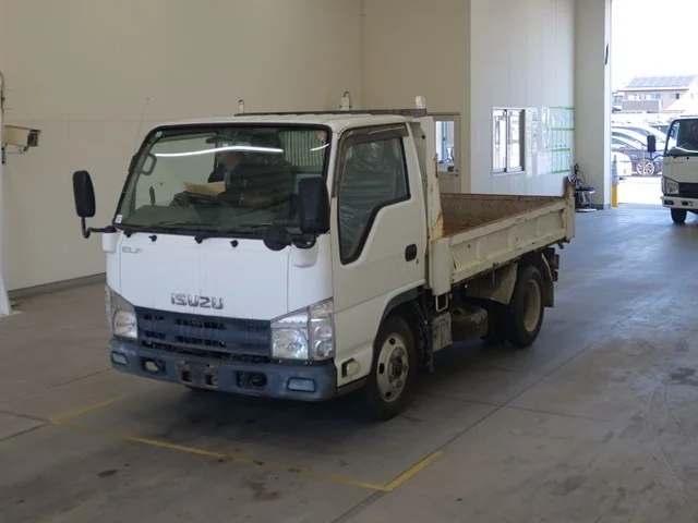 Isuzu Elf 2011