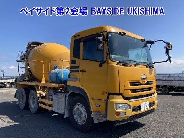 NISSAN DIESEL (UD) QUON  с аукциона в Японии