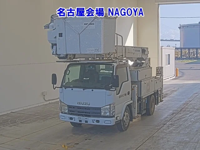 Isuzu Elf 2010