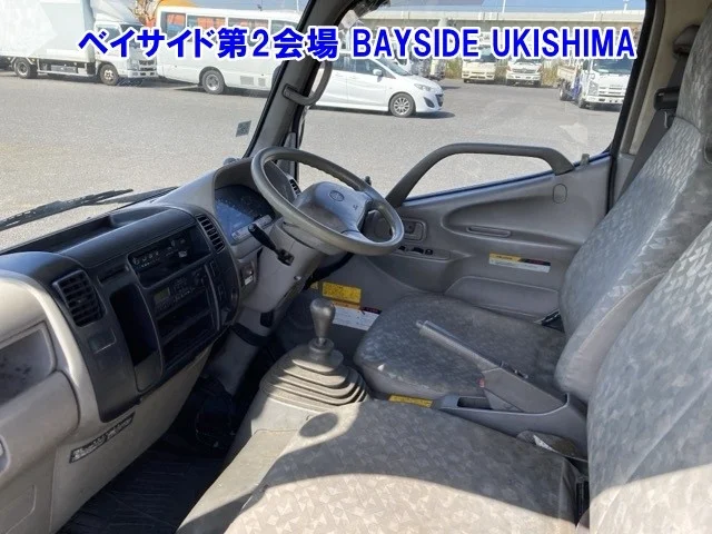 Hino Dutro  с аукциона в Японии