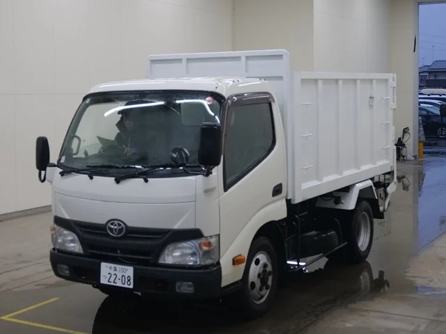 Toyota ToyoAce  с аукциона в Японии
