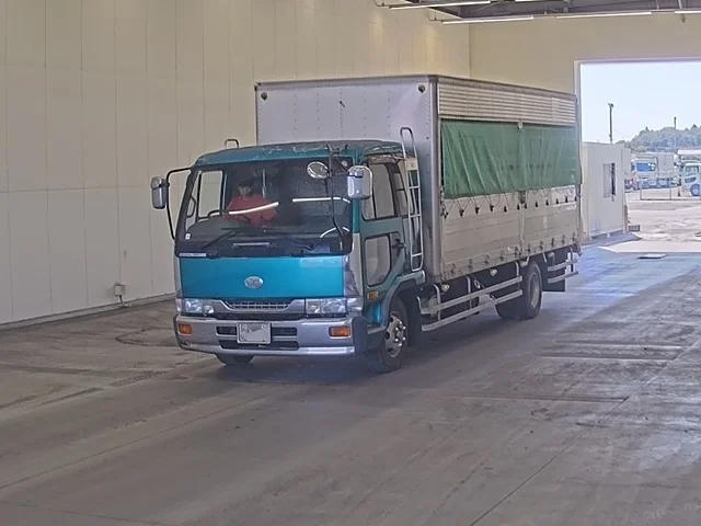 Nissan UD  с аукциона в Японии