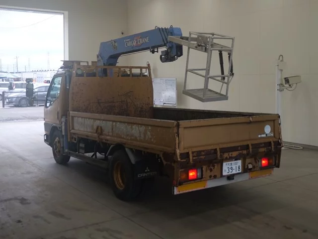 Mitsubishi Fuso Canter  с аукциона в Японии