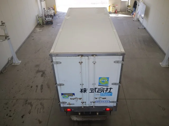 Isuzu Elf  с аукциона в Японии