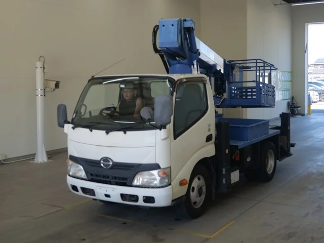 Hino Dutro  с аукциона в Японии