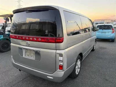 NISSAN ELGRAND