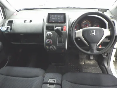 Honda Mobilio Spike