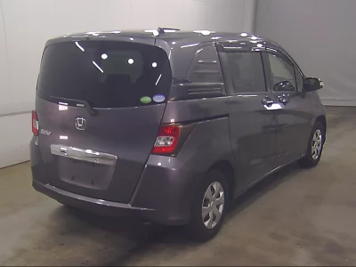 HONDA FREED SPIKE