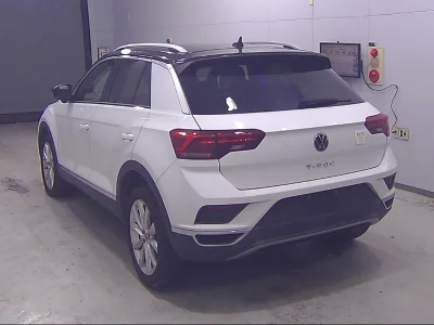 VOLKSWAGEN T-ROC