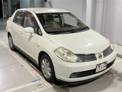 Nissan Tiida Latio